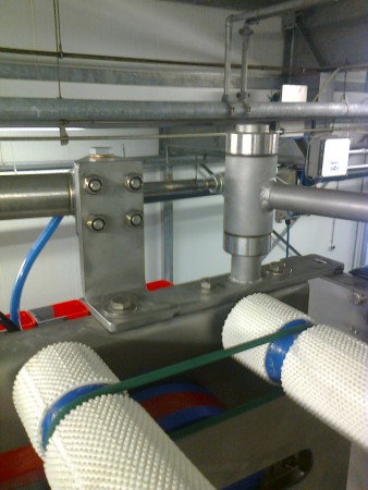 Constructiewerk: installeren van RVS transportbanen en machines