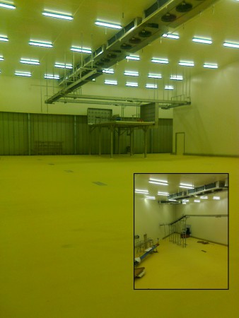 Constructiewerk: installeren van RVS transportbanen en machines